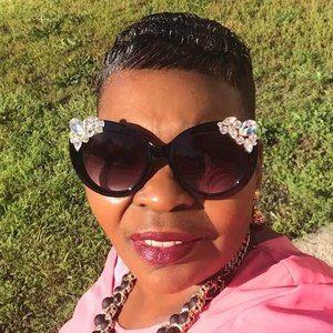 Meet your Posher, Treva